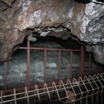 鳴沢氷穴,万年氷