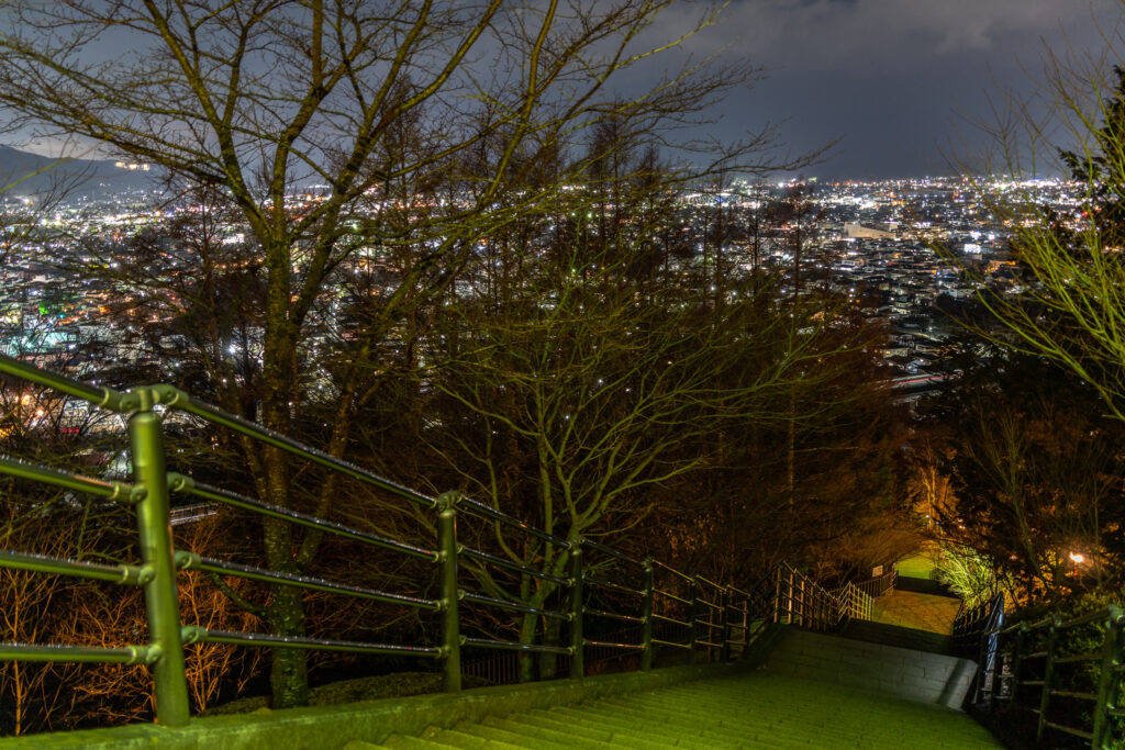 新倉山浅間公園